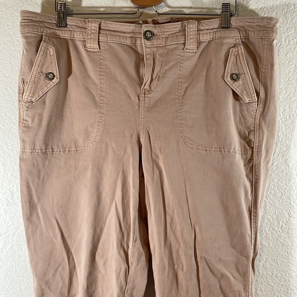TORRID Crop Twill Military Pant With Pockets Blush Pink Size 18 - Picture 3 of 13